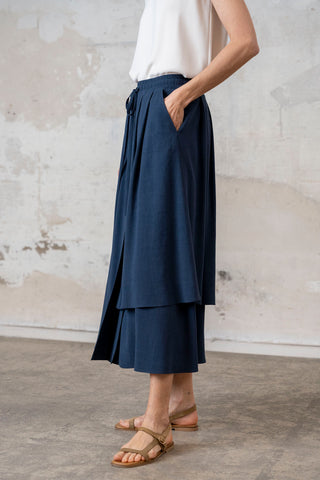 FALDA CAPAS LARGAS AZUL MARINO