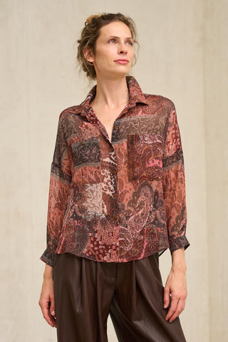 Camisa Regina estampado burdeos
