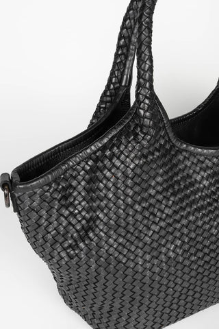 Bolso Serilda negro trenzado de piel