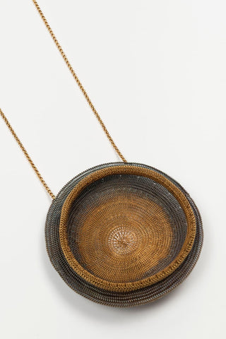 Collar Niara malla dorado y gris plomo
